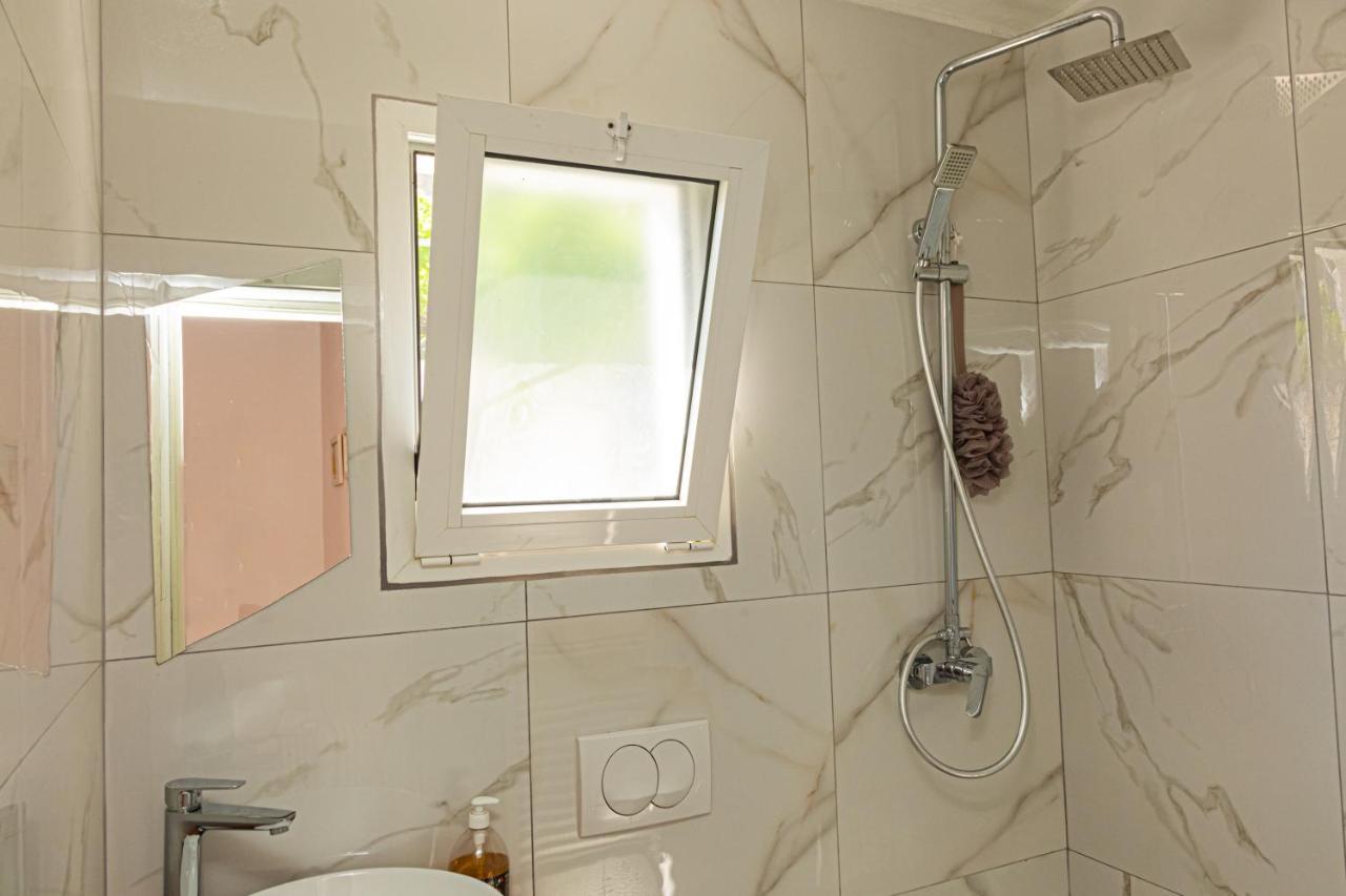 Alonia Apartment Химара Экстерьер фото