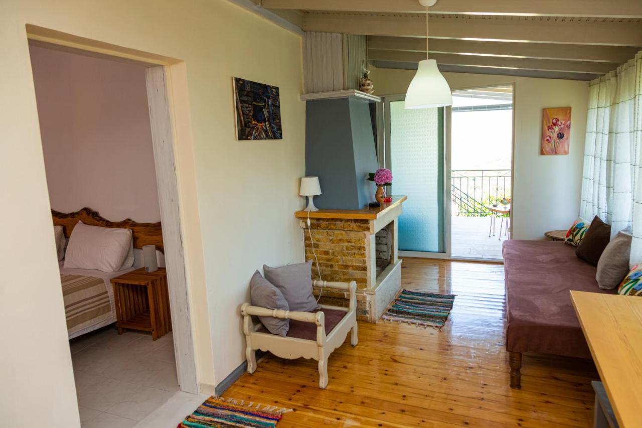 Alonia Apartment Химара Экстерьер фото